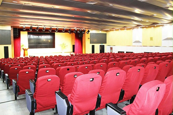 北京二中學(xué)校禮堂蒙特寶舞臺(tái)音響