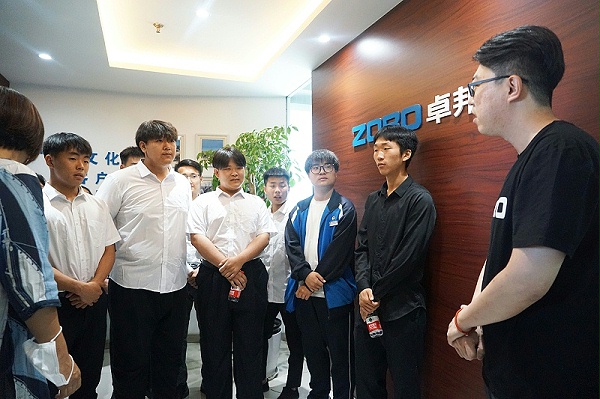 校企合作 走進(jìn)職場(chǎng) 協(xié)同育人丨歡迎北京市經(jīng)貿(mào)技術(shù)學(xué)校師生來(lái)ZOBO卓邦參觀學(xué)習(xí) 校企合作 走進(jìn)職場(chǎng) 協(xié)同育人丨歡迎北京市經(jīng)貿(mào)技術(shù)學(xué)校師生來(lái)ZOBO卓邦參觀學(xué)習(xí)