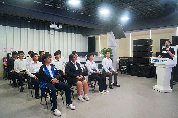 4校企合作 走進(jìn)職場(chǎng) 協(xié)同育人丨歡迎北京市經(jīng)貿(mào)技術(shù)學(xué)校師生來(lái)北京高校職場(chǎng)體驗(yàn)基地——ZOBO卓邦參觀學(xué)習(xí)