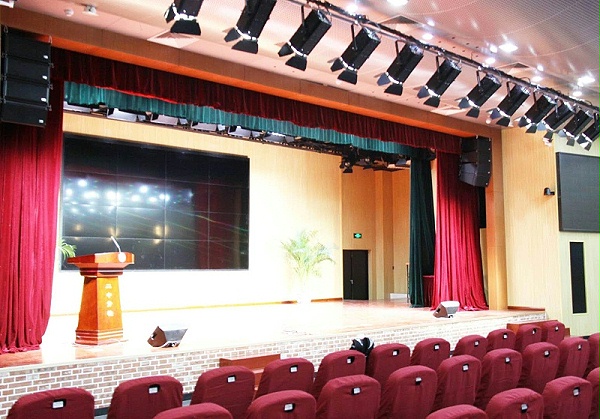 北京二中學(xué)校禮堂蒙特寶舞臺(tái)音響