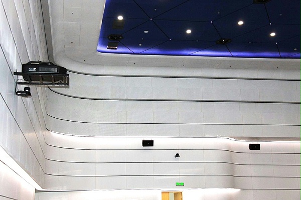 解決多媒體音箱的常見(jiàn)故障的方法