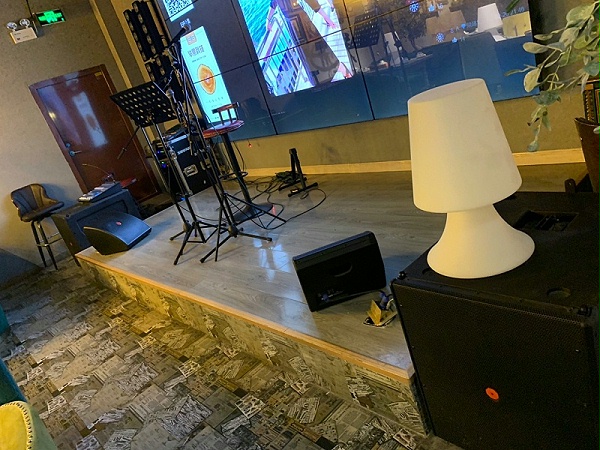 酒吧的音響設(shè)備應(yīng)該怎么選擇