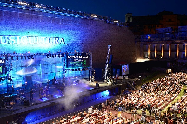 舞臺音響設(shè)備的調(diào)試技巧