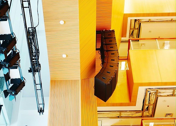 音響設(shè)備在演出現(xiàn)場中的效果