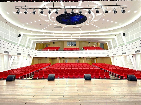 ZOBO卓邦劇場(chǎng)劇院產(chǎn)品案例PRS產(chǎn)品為花川文化禮堂打造音視頻系統(tǒng)解決方案 ZOBO卓邦劇場(chǎng)劇院產(chǎn)品案例PRS產(chǎn)品為花川文化禮堂打造音視頻系統(tǒng)解決方案