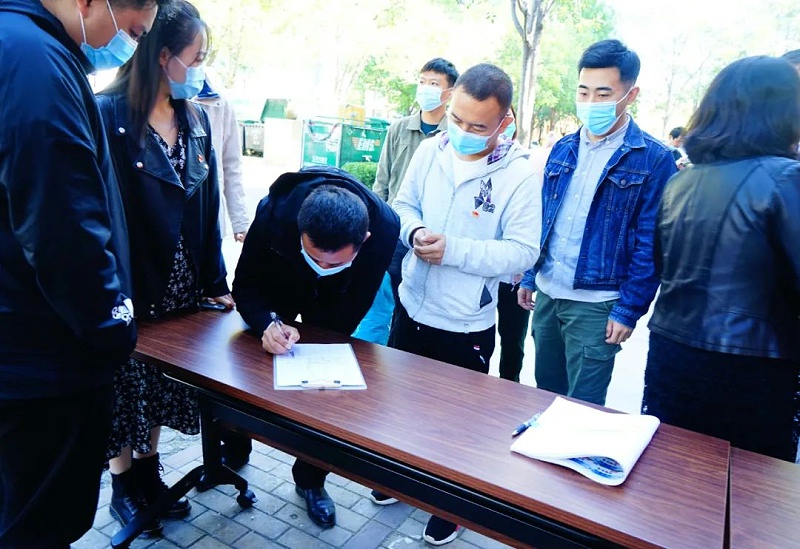 “愛在藍(lán)天下”公益捐贈活動——卓邦黨支部在行動