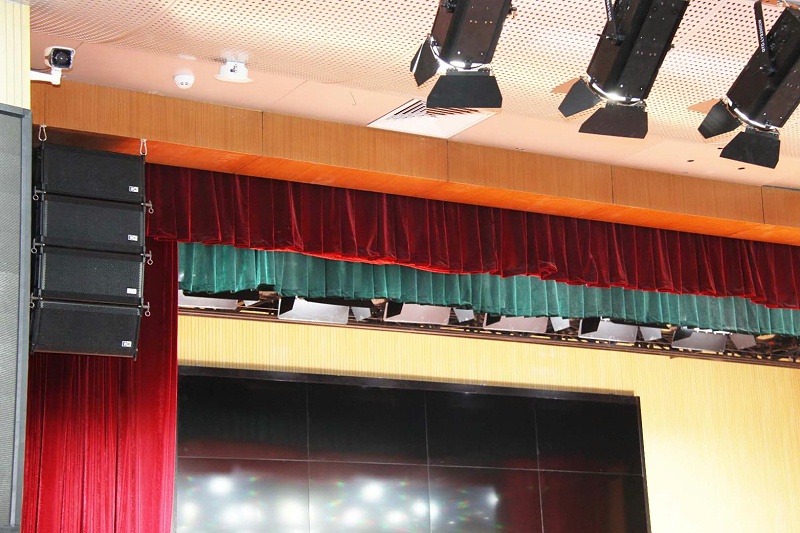 北京二中學(xué)校禮堂蒙特寶舞臺(tái)音響