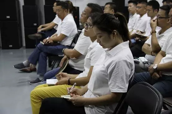 ZOBO卓邦年中員工培訓