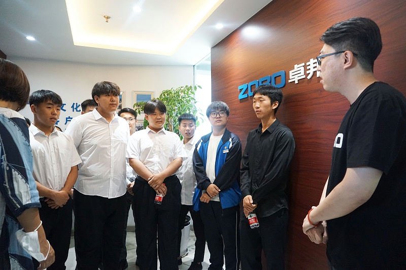 校企合作 走進(jìn)職場(chǎng) 協(xié)同育人丨歡迎北京市經(jīng)貿(mào)技術(shù)學(xué)校師生來(lái)ZOBO卓邦參觀學(xué)習(xí) 校企合作 走進(jìn)職場(chǎng) 協(xié)同育人丨歡迎北京市經(jīng)貿(mào)技術(shù)學(xué)校師生來(lái)ZOBO卓邦參觀學(xué)習(xí)