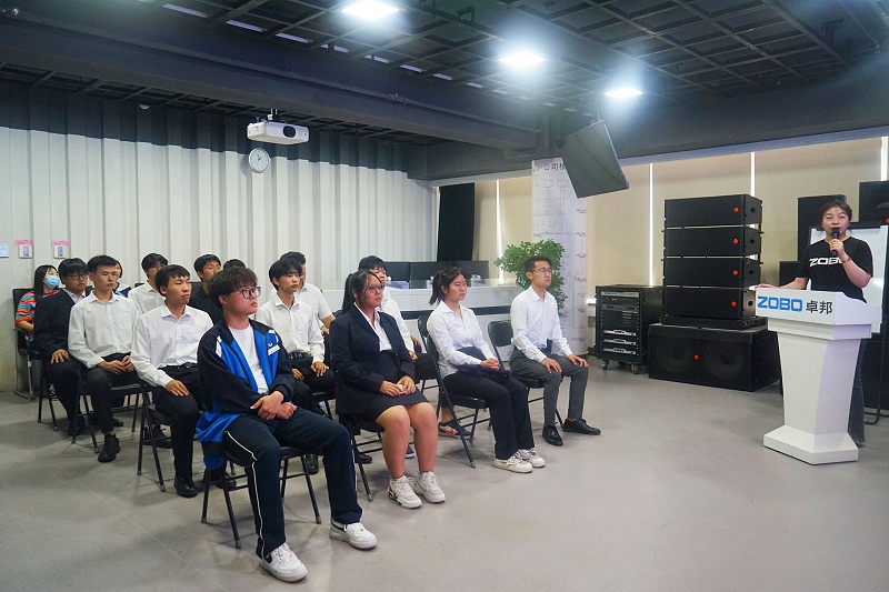 4校企合作 走進(jìn)職場(chǎng) 協(xié)同育人丨歡迎北京市經(jīng)貿(mào)技術(shù)學(xué)校師生來(lái)北京高校職場(chǎng)體驗(yàn)基地——ZOBO卓邦參觀學(xué)習(xí)