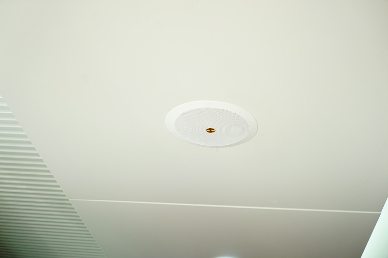 會議室擴聲系統(tǒng)一般采用什么設備-吸頂音箱