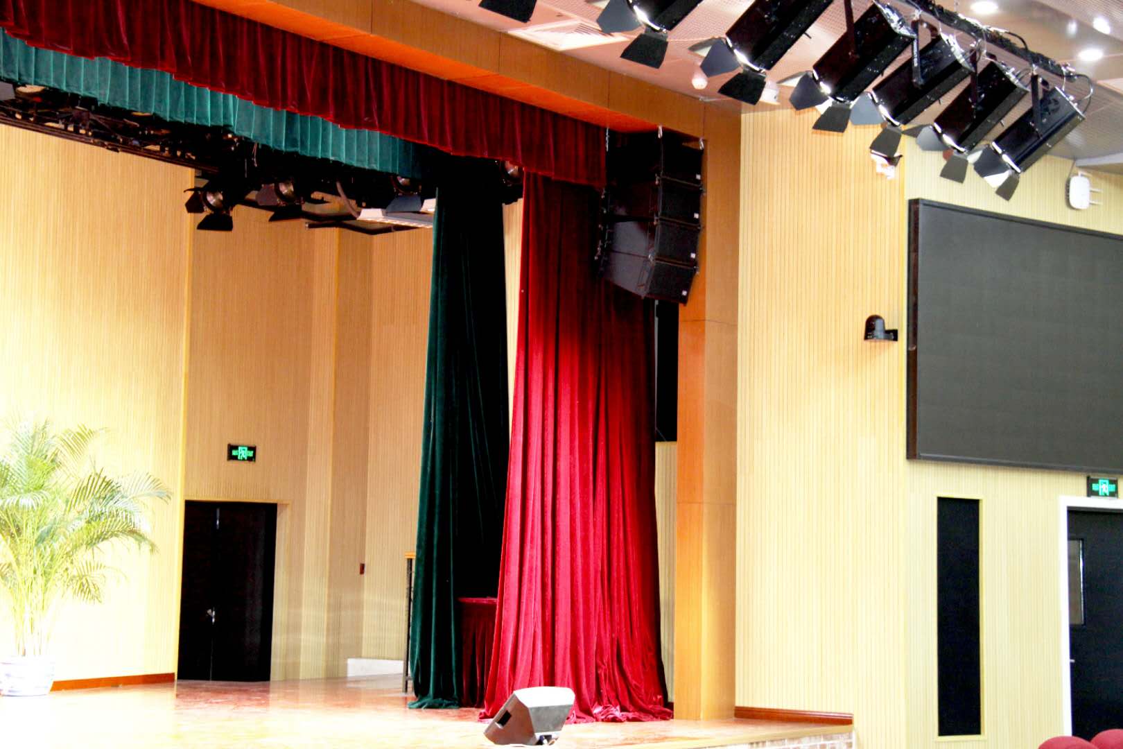 音響設備在舞臺演出中的應用