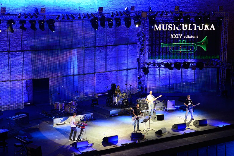 大型晚會中音響系統(tǒng)的設(shè)計