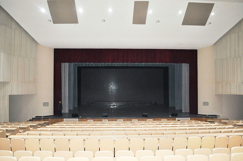 舞臺(tái)音響設(shè)備的調(diào)試及技術(shù)探討